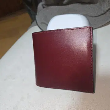 도치기 가죽 보노 아닐린 2단 접이식 지갑