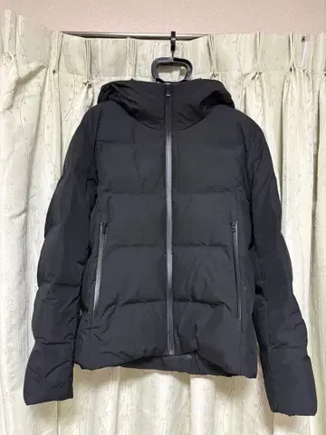 유니클로 심리스 다운 자켓