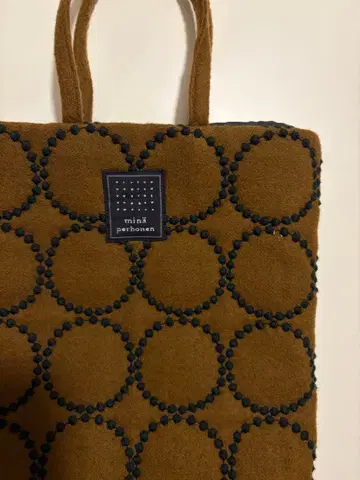 tambourine 토스트 백 / 미나 페르호넨