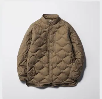 [ 새상품 M 사이즈 ] 유니클로 x 화이트 마운티니어링