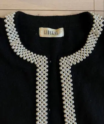 펄 장식 니트 가디건 블랙 USED 일본제