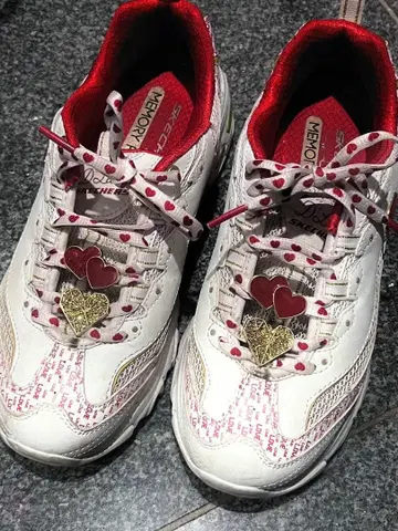 스케쳐스 D'Lites ( 하트 모티브/발렌타인 모델 )