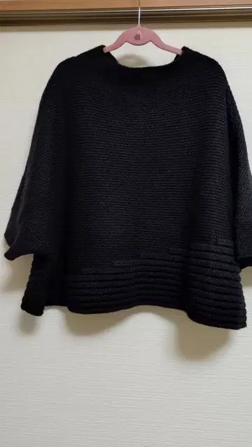 센소유니코*메후 블랙 스웨터