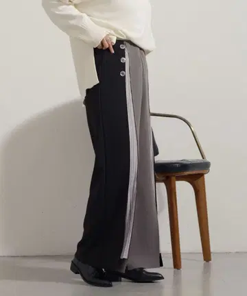 제나 에스파스멜베이유 본딩 플리츠 팬츠