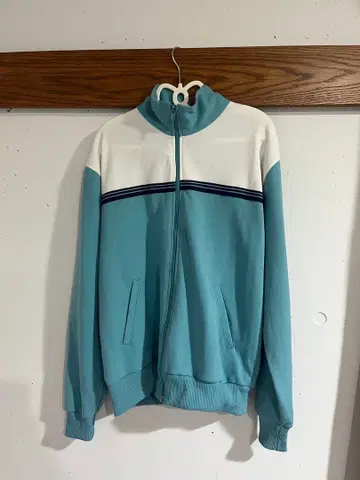 트랙 자켓 저리