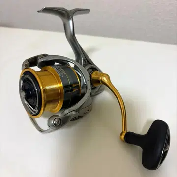 [ 사용감 있음 ] Daiwa 다이와 18프리머스 LT3000S-CXH