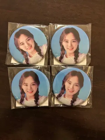 NiziU RIO 캔뱃지 4개 세트