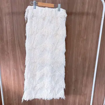 시루무린 화이트 프린지 니트 타이트 스커트