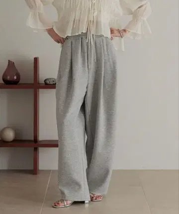 로리즈팜 비쥬 맨투맨 FREE 사이즈