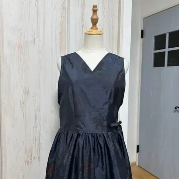 기모노 리메이크 오시마 명주로 만든 민소매 카슈쿨 원피스