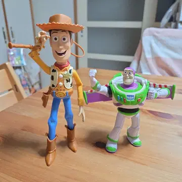 우디 버즈 라이트이어 피규어 세트