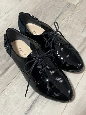 에나멜 레이스업 슈즈: 모드 에 자코모