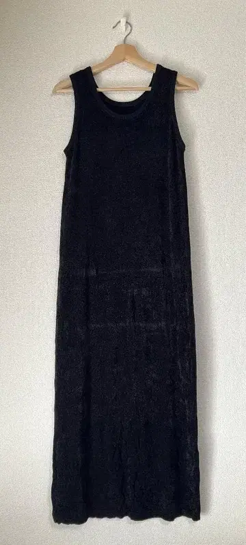 완판템 저널 스탠다드 2025AW 벨로아 니트 원피스 새상품급