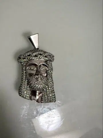 Avalanche 지저스 헤드 실버 펜던트