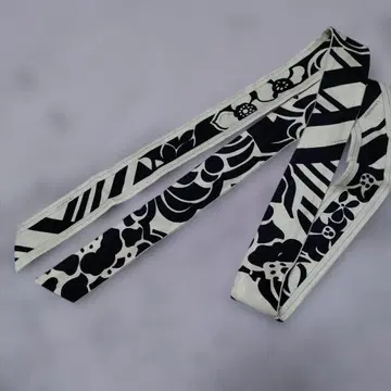 LEONARD 블랙 흰 꽃 패턴 벨트