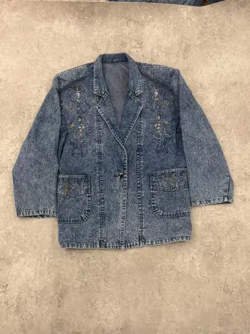 자수 장식 블루 데님 자켓