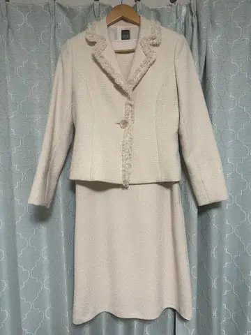 [ 새상품급 ] article 아이보리 프릴 부착 수트 3세트 9호