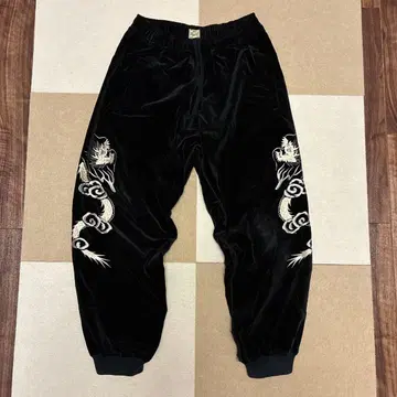 동양 엔터프라이즈 GOLD 블랙 벨벳 드래곤 자수 팬츠 M 사이즈