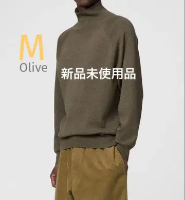 UNIQLO U 유니클로U 하이넥 스웨터 올리브