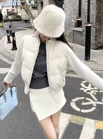 [ 미사용 새상품 ] 화이트 니트 다운 자켓 M 사이즈 숏 기장 아우터