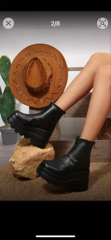 블랙 가죽 통굽 숏부츠