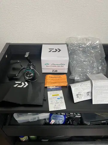 다이와 에메랄다스 RX LT2500-XH-DH 스피닝 릴 새상품급