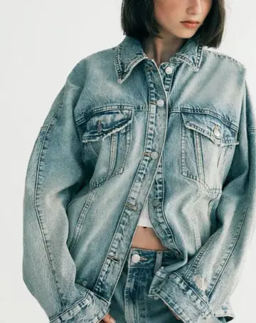 ZARA [ 완판템 ] 라이트 블루 오버 사이즈 데님 자켓