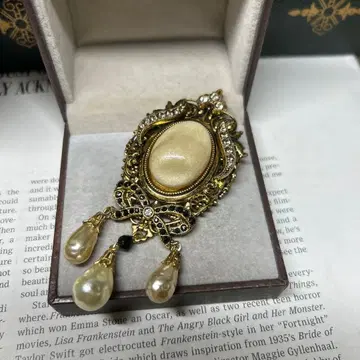 독일제 빈티지 브로치