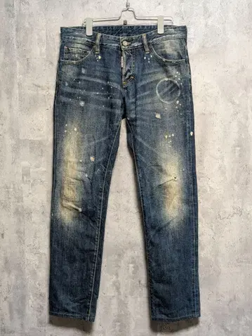 DSQUARED2 빈티지 가공 데님 테이퍼드 팬츠 46