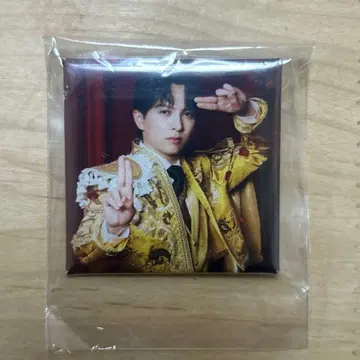 M!LK 사쿠라 스테이지 캡슐 토이 캔뱃지 요시다 진토