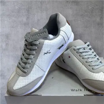 뉴 스니커즈 반시 콜라보