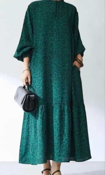 un dix cors 앤디콜 조젯 꽃무늬 카프탄 원피스