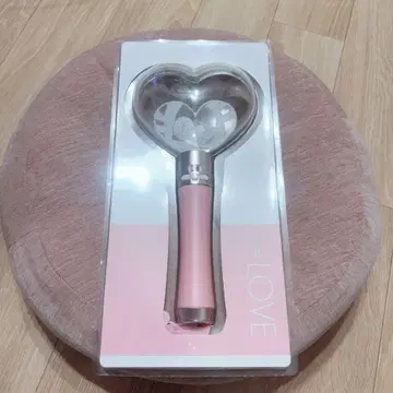 =LOVE 공식 2025 하트형 응원봉
