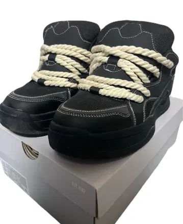 [ 즉시 구매 ] ZARA 로프 포스 yvng patra 착용