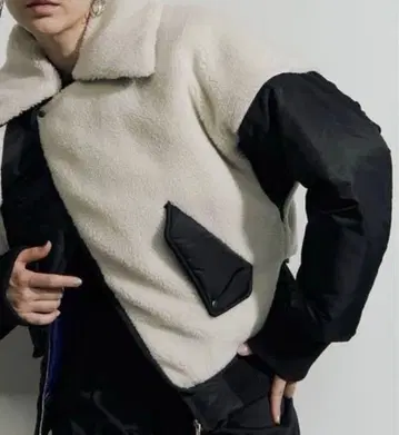 UN3D. 2WAY 레이어드 봄버 자켓 보아 도킹 블루종