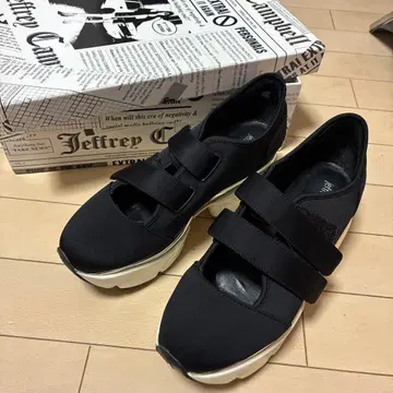 제프리 캠벨 블랙 스니커즈