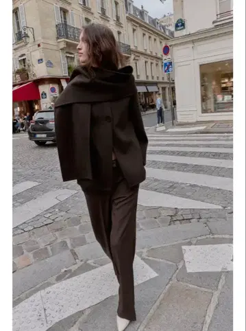 컨디션 최상 이번 시즌 완판 ZARA 울 숏 스카프 코트 브라운