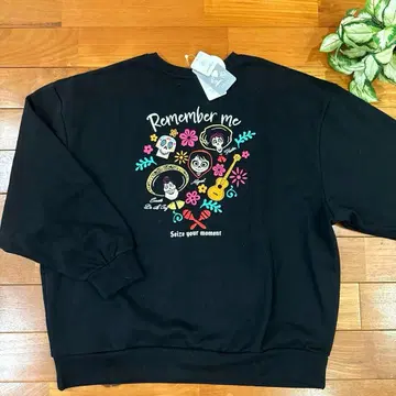 [새상품] 디즈니 리멤버 미 트레이닝복 백 프린트 L 사이즈