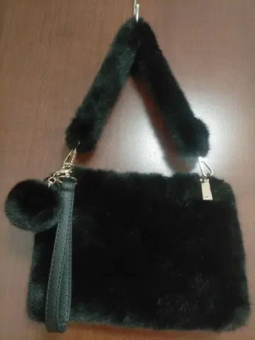 푹신푹신 퍼 백 블랙 미사용