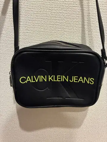 CALVIN KLEIN JEANS 숄더백 블랙