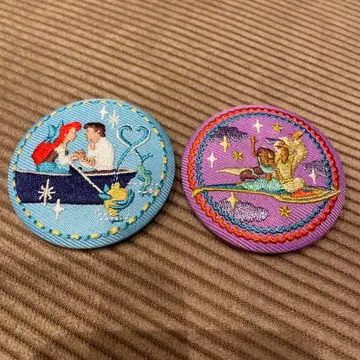 Disney 디즈니 자수 캔뱃지 2개 세트