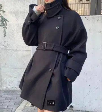 [ 완판템 ] Chico 스탠드 카라 미들 기장 오버 코트 블랙 새상품급