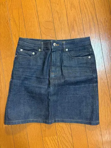 a.p.c. 데님 스커트