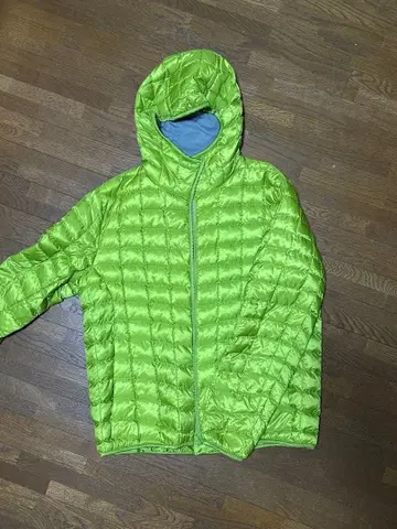 UNIQLO XL 라임 그린 다운 자켓