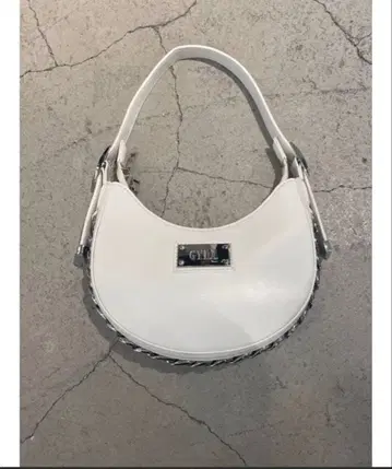 GYDA 라운드 체인 핸드백