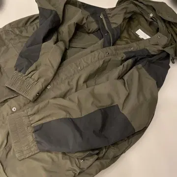 Wild things 마운틴 후드티 S 사이즈 올리브 그린