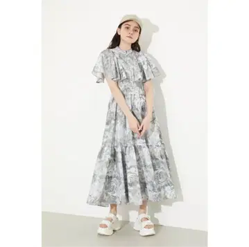 rienda 플레어 슬리브 페인트 플라워 원피스