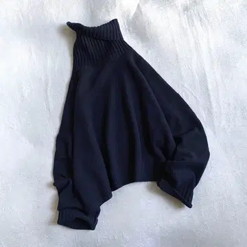 [ 새상품급 ] EVERYDAY I LIKE. Cropped 터틀넥 니트