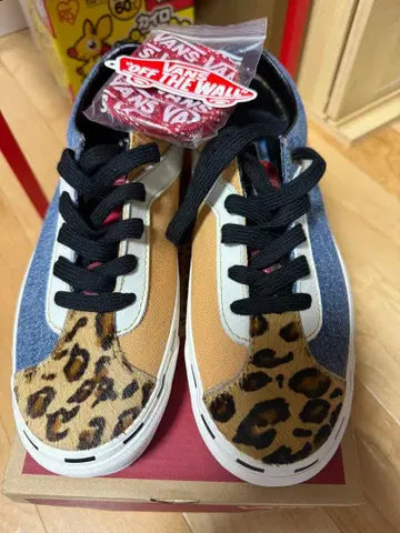 새상품 VANS 반스 스니커즈 24cm