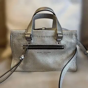 마크 제이콥스 실버 숄더백 새상품